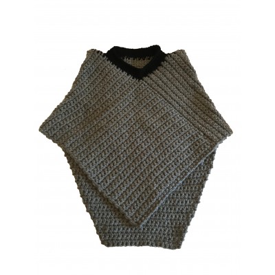 Poncho croșetat Poncho croșetat