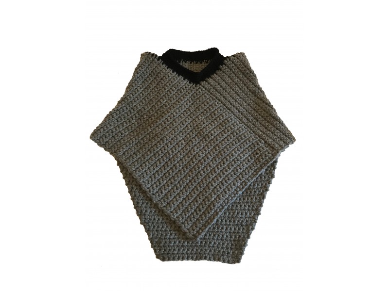 Poncho croșetat 
